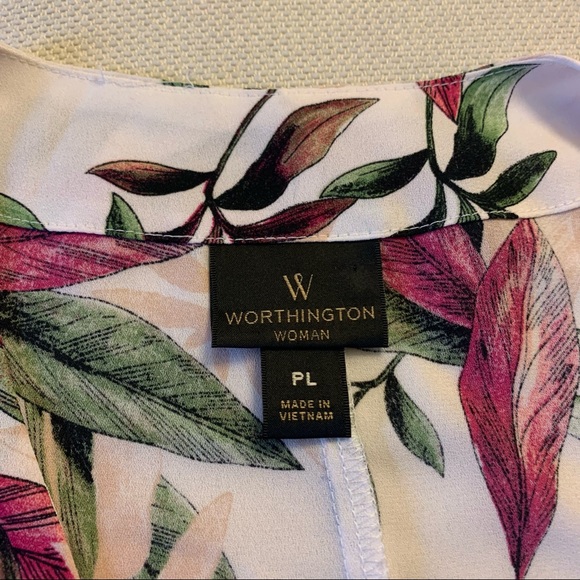 Worthington white and tropical flowers and leaves blouse size PL - Picture 7 of 7